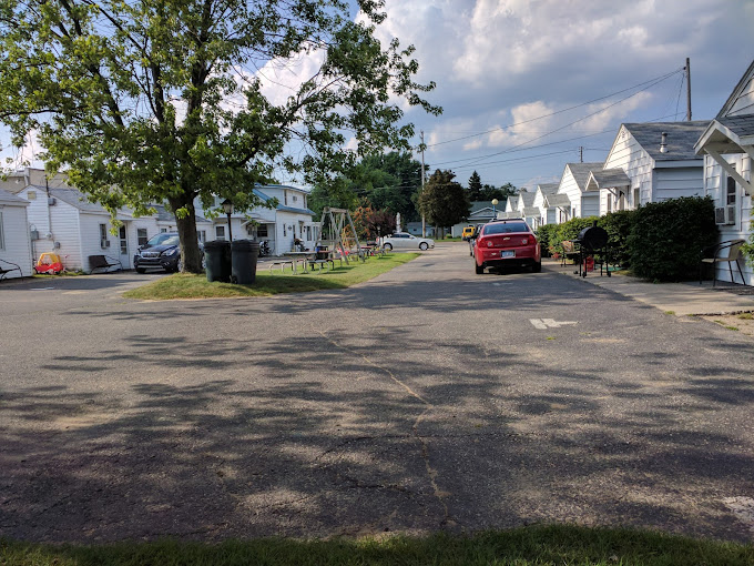 Northland Beach Cottages (Northland Beach Cabins) - From Web Listing (newer photo)